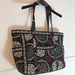 vera bradley - large sleepover/travel bag